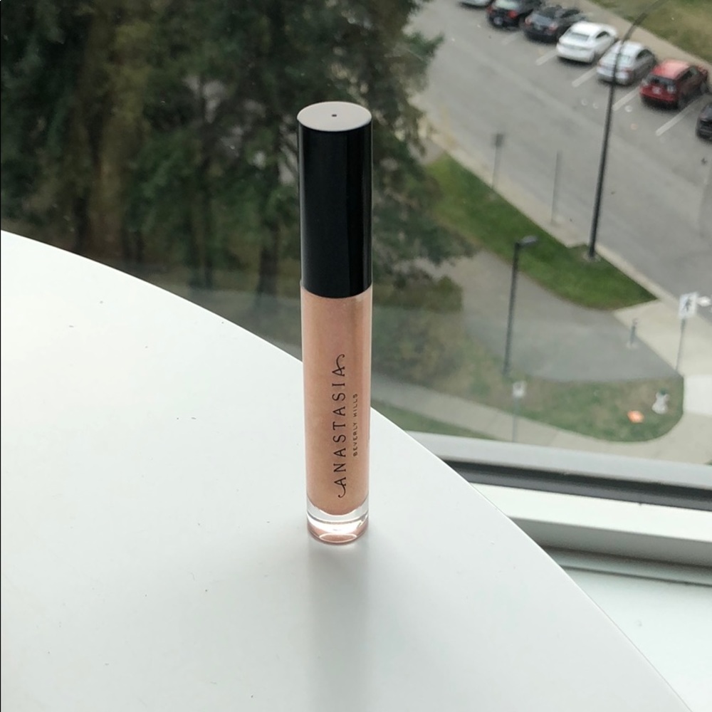 Anastasia Beverly Hills lip gloss
